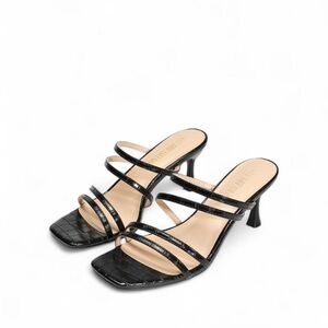 NWT Elegant Black Strappy Heels